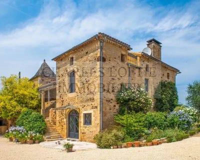 /international/fr/villefranche-du-perigord-aquitaine-310103081111/