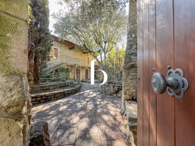 /international/fr/la-roque-sur-ceze-languedoc-roussillon-310108265569/