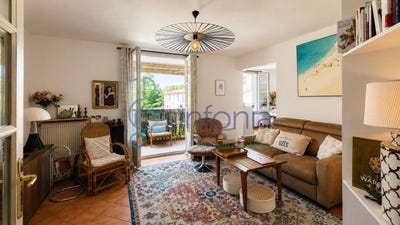 /international/fr/uzes-languedoc-roussillon-310119637074/