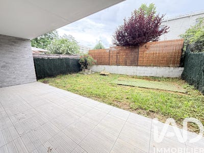 /international/fr/lormont-midi-pyrenees-310108669079/