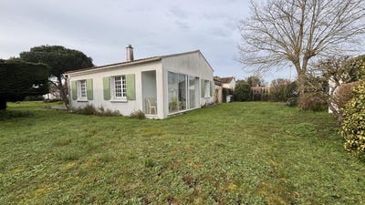 /international/fr/loix-charente-310105380552/