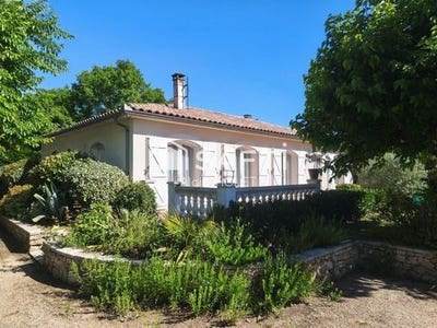/international/fr/lavaur-midi-pyrenees-310105103306/