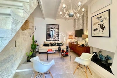 /international/fr/uzes-languedoc-roussillon-310100990964/?lang=zh-cn