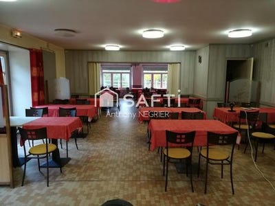 /international/fr/domfront-en-poiraie-la-basse-normandie-310105408058/