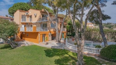/international/fr/roquebrune-sur-argens-provence-alpes-cote-d-azur-310101386495/?lang=pt