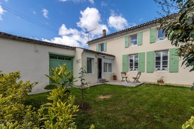 /international/fr/saint-georges-des-coteaux-charente-310104525989/