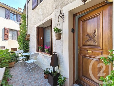 /international/fr/saint-etienne-les-orgues-provence-alpes-cote-d-azur-310100792684/