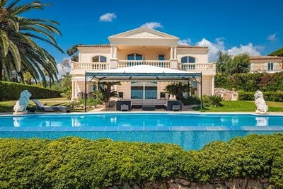 /international/fr/grimaud-provence-alpes-cote-d-azur-310109079276/