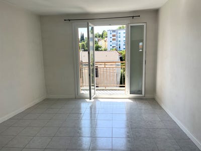 /international/fr/clermont-ferrand-auvergne-310107794209/