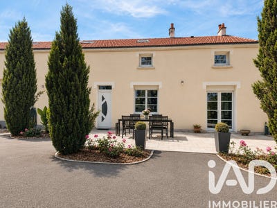 /international/fr/chaumes-en-retz-pays-de-la-loire-310102242811/