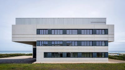 /international/fr/la-rochelle-franche-comte-310099710809/