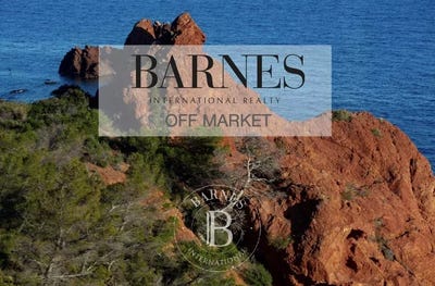 /international/fr/saint-raphael-provence-alpes-cote-d-azur-310104860152/