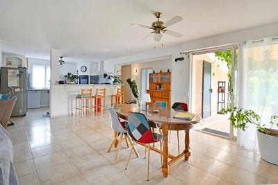 /international/fr/saint-julien-de-peyrolas-languedoc-roussillon-310108263810/