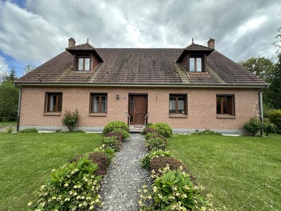 /international/fr/hangard-picardie-310107449014/