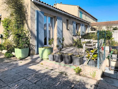/international/fr/les-angles-languedoc-roussillon-310108760381/?lang=id