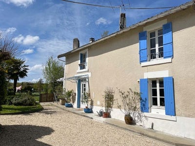 /international/fr/bonnes-charente-310108870430/?lang=th