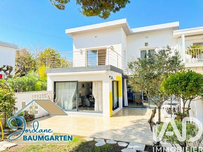 /international/fr/royan-charente-310107641026/