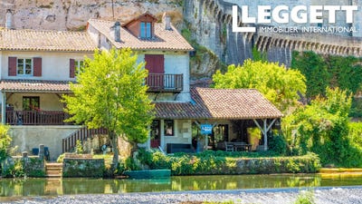 /international/fr/bourdeilles-aquitaine-310100959790/?lang=en