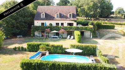 /international/fr/domme-aquitaine-310119338292/