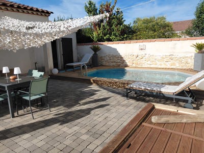 /international/fr/uchaud-languedoc-roussillon-310110091147/