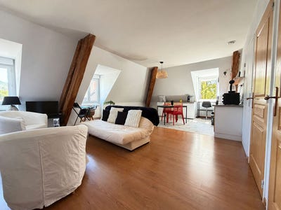 /international/fr/lons-le-saunier-franche-comte-310110281791/