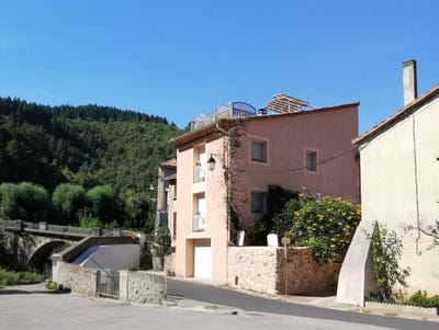 /international/fr/avene-languedoc-roussillon-310107643059/