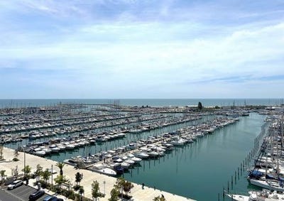 /international/fr/la-grande-motte-languedoc-roussillon-310099810557/