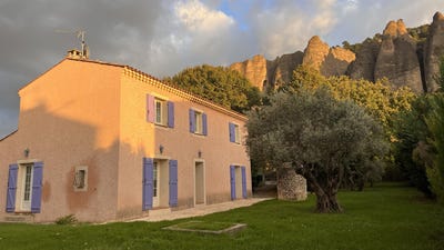 /international/fr/les-mees-provence-alpes-cote-d-azur-310101135050/