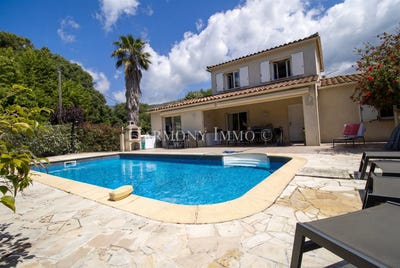 /international/fr/ajaccio-corsica-310107624016/