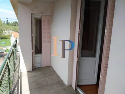/international/fr/roanne-pays-de-la-loire-310099619340/