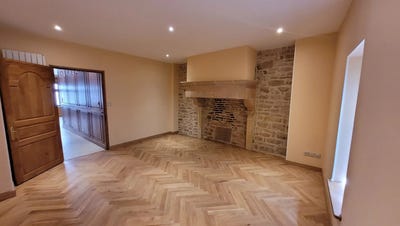 /international/fr/tournus-burgundy-310100084431/