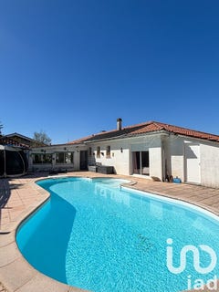 /international/fr/carignan-de-bordeaux-aquitaine-310100536735/