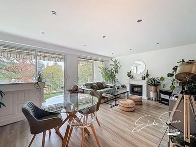 /international/fr/avrille-pays-de-la-loire-310107621999/