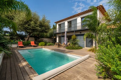 /international/fr/six-fours-les-plages-hh-16315577-six-fours-les-plages-provence-alpes-cote-d-azur-310120505468/