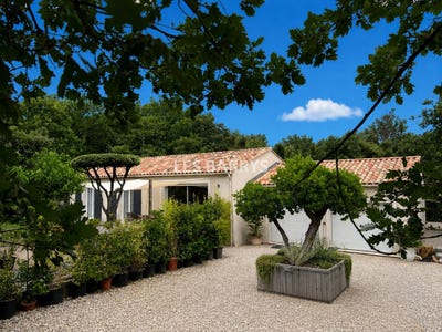 /international/fr/gassin-provence-alpes-cote-d-azur-310109228135/