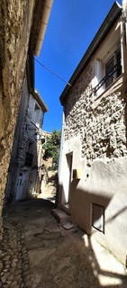 /international/fr/combaillaux-languedoc-roussillon-310105695793/