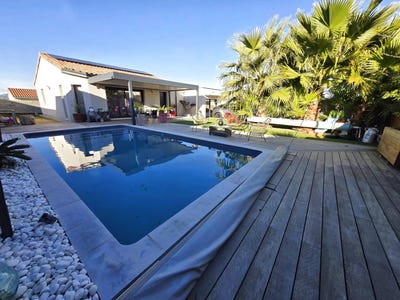 /international/fr/montagnac-auvergne-310100828841/