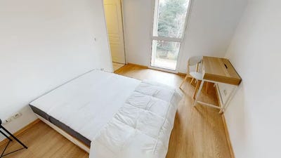 /international/fr/avenue-francois-mitterrand-merignac-charente-310104208944/