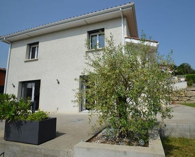 /international/fr/lentilly-rhone-310100884865/