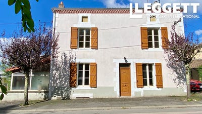 /international/fr/rochechouart-limousin-310095282120/
