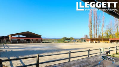 /international/fr/uzes-aquitaine-310095244154/