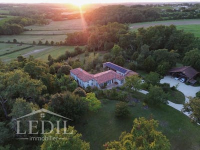 /international/fr/gondrin-midi-pyrenees-310106998607/