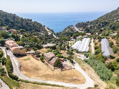 /international/fr/eze-provence-alpes-cote-d-azur-310109617448/