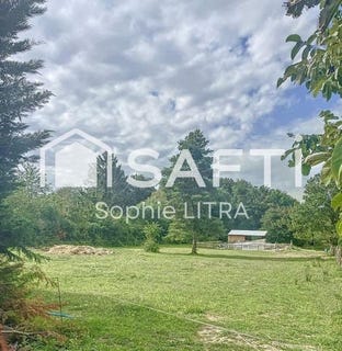 /international/fr/villeneuve-sur-yonne-burgundy-310100498619/