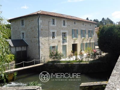 /international/fr/lizant-charente-310100648056/