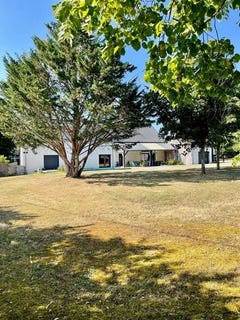 /international/fr/berry-bouy-centre-val-de-loire-310100651380/