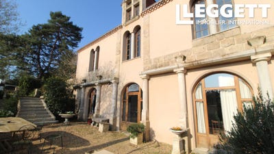 /international/fr/confolens-charente-310108456593/