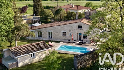 /international/fr/moulis-en-medoc-aquitaine-310107644138/