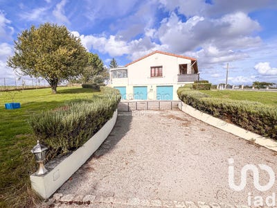 /international/fr/fontaine-chalendray-charente-310105988248/