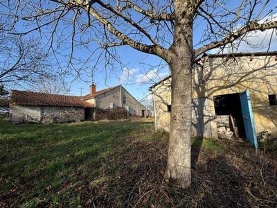 /international/fr/lapalisse-auvergne-310105103065/